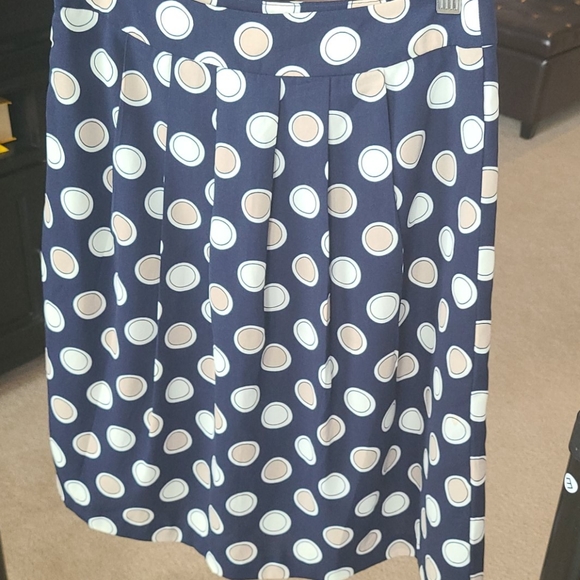 Banana Republic midi skirt - Picture 3 of 4